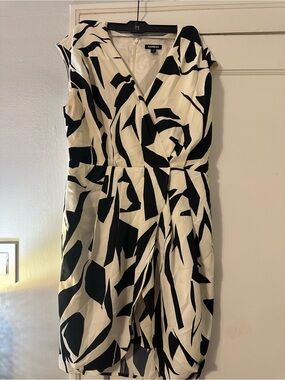 Express Black & White Abstract Wrap Midi Dress